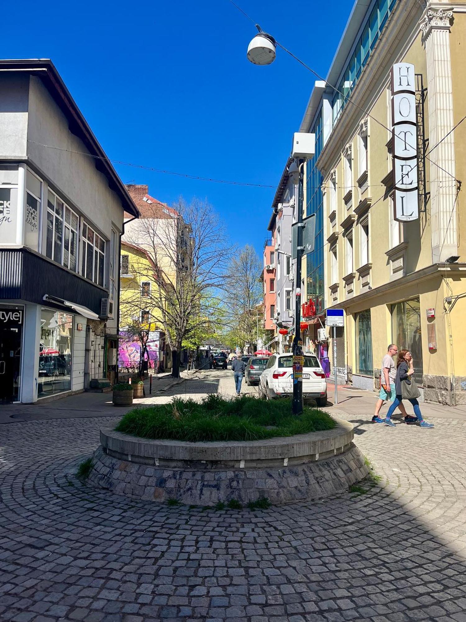 En-Suite Rooms: Novа Guesthouse In Sofia Center 외부 사진