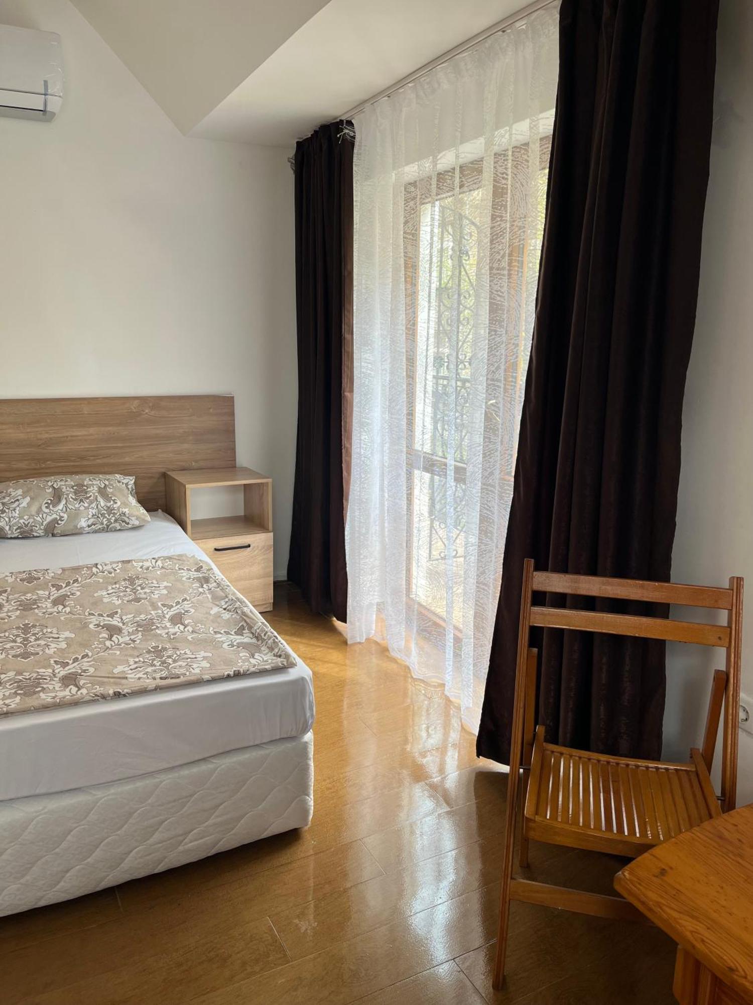 En-Suite Rooms: Novа Guesthouse In Sofia Center 외부 사진