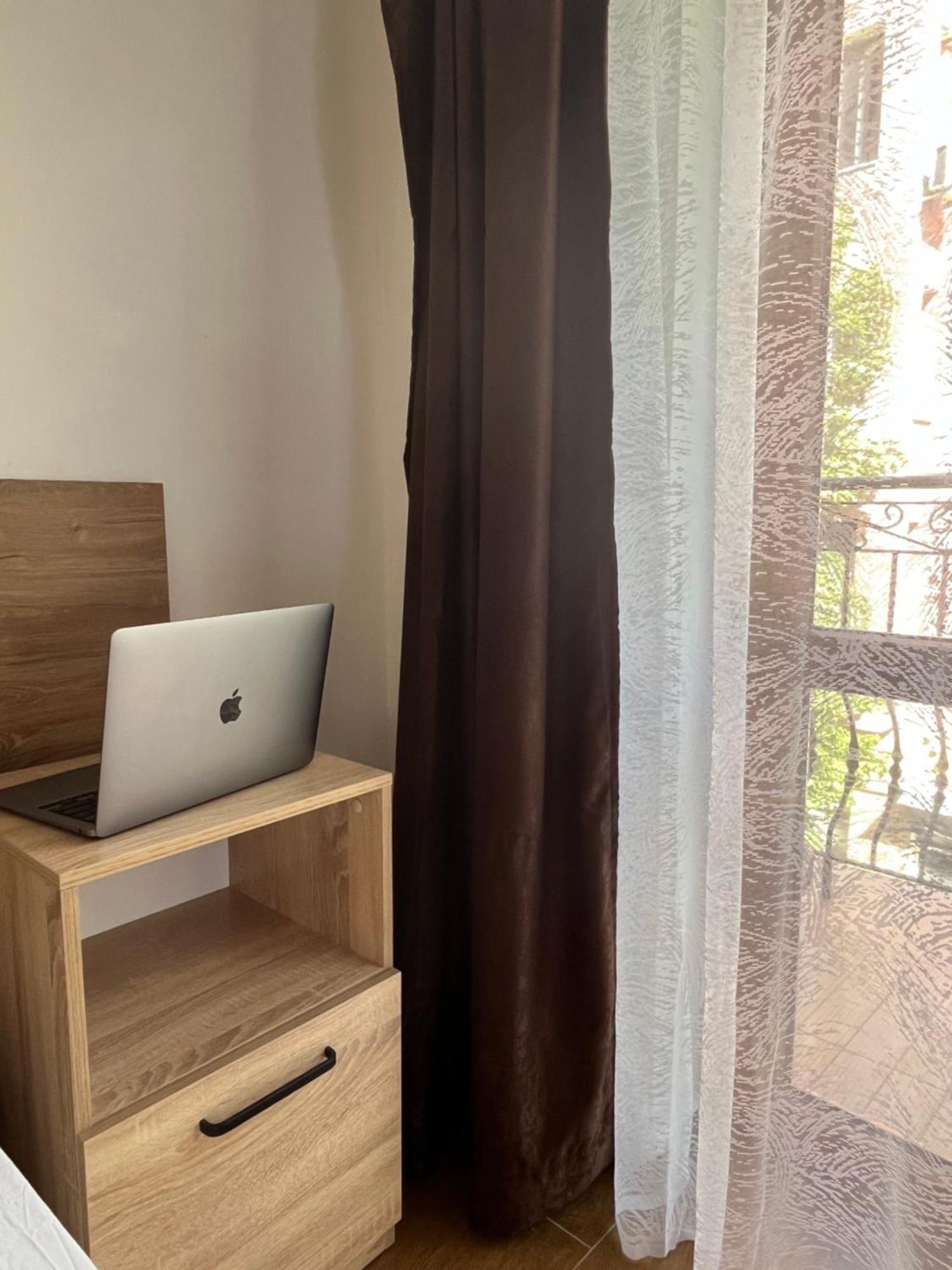 En-Suite Rooms: Novа Guesthouse In Sofia Center 외부 사진