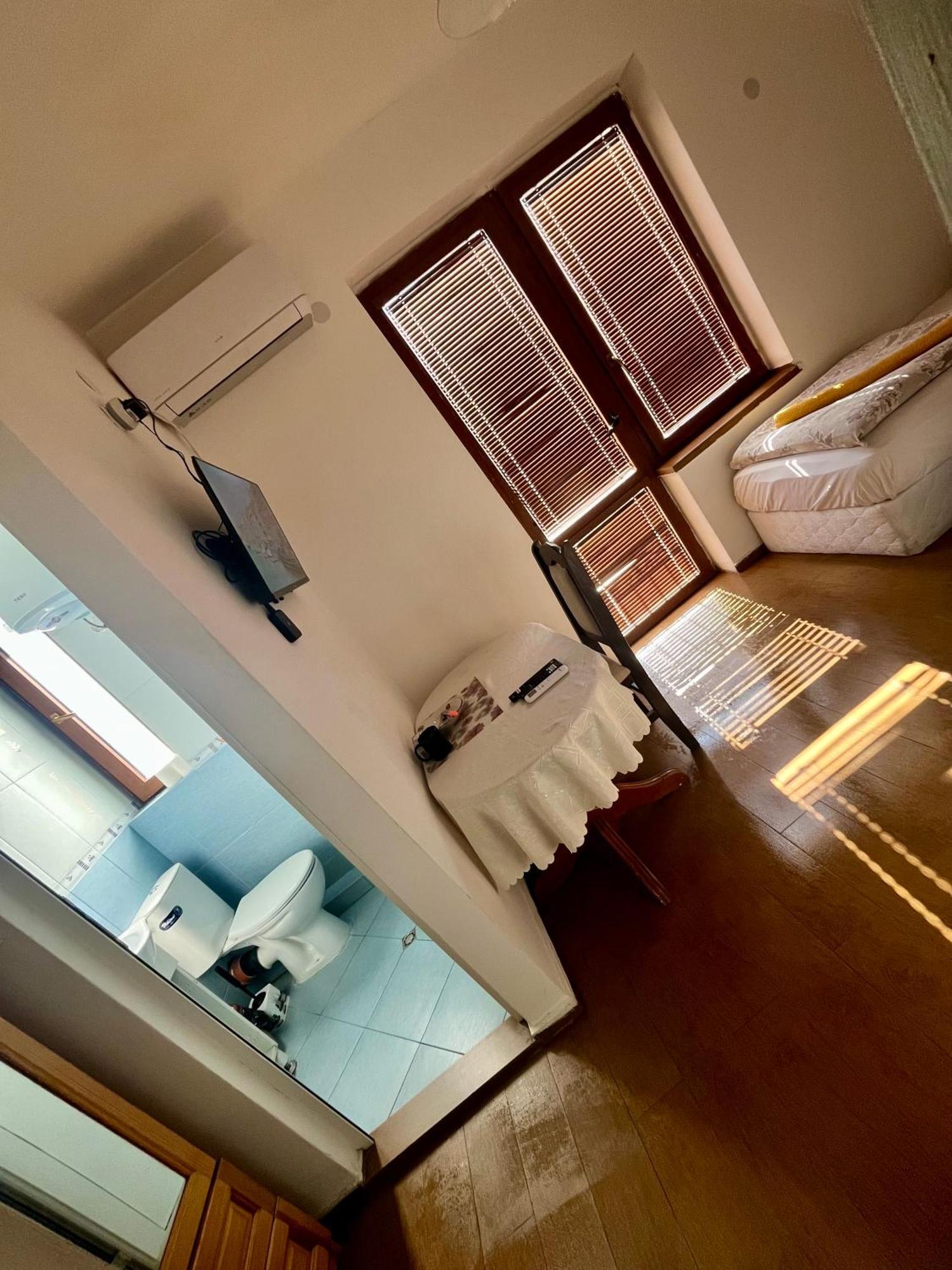 En-Suite Rooms: Novа Guesthouse In Sofia Center 객실 사진