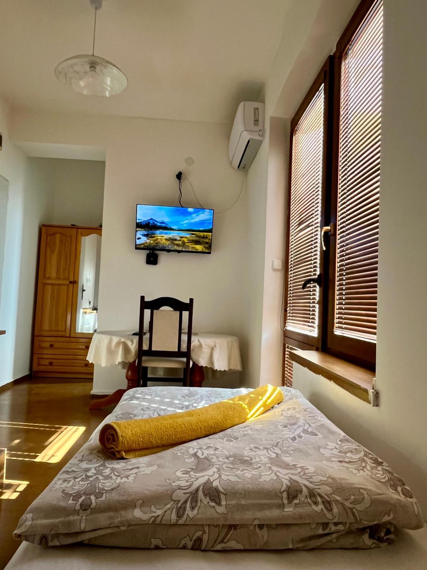 En-Suite Rooms: Novа Guesthouse In Sofia Center 객실 사진