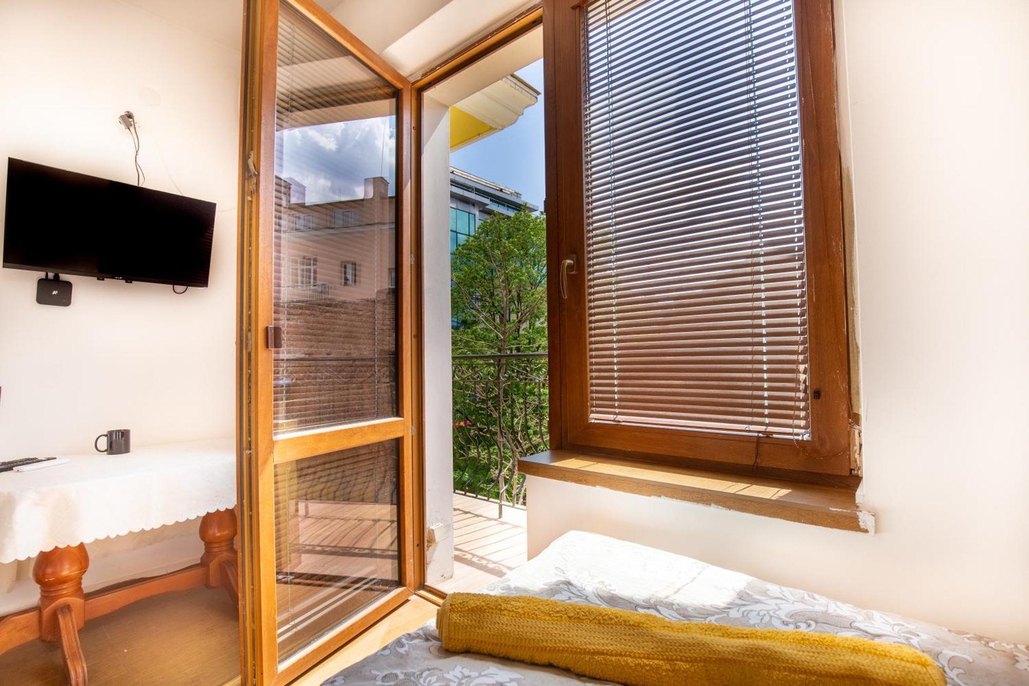 En-Suite Rooms: Novа Guesthouse In Sofia Center 외부 사진
