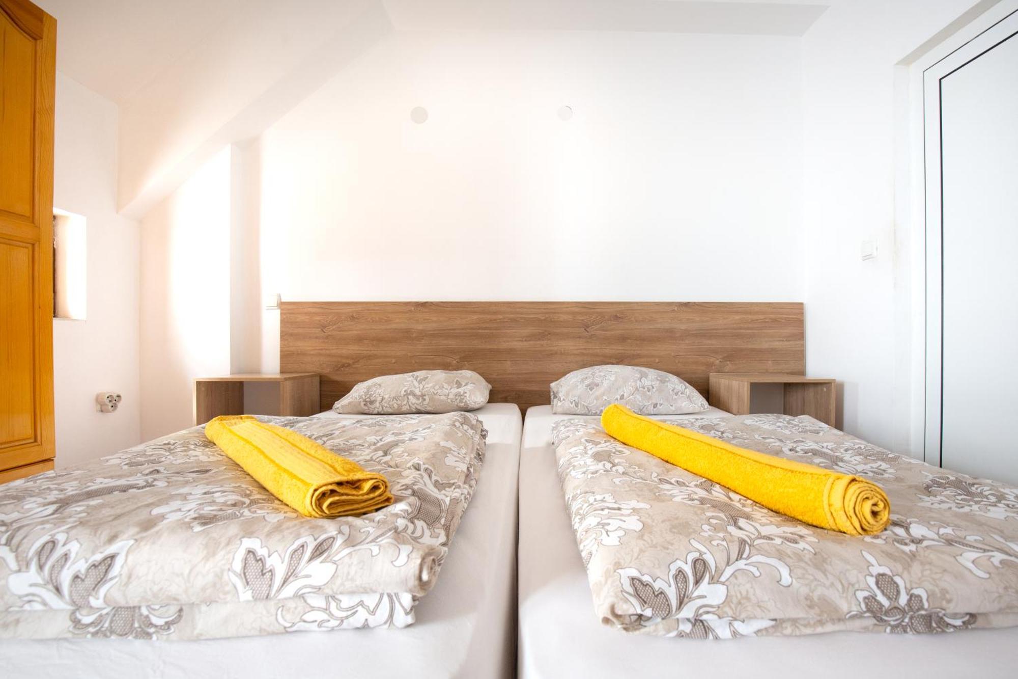 En-Suite Rooms: Novа Guesthouse In Sofia Center 외부 사진