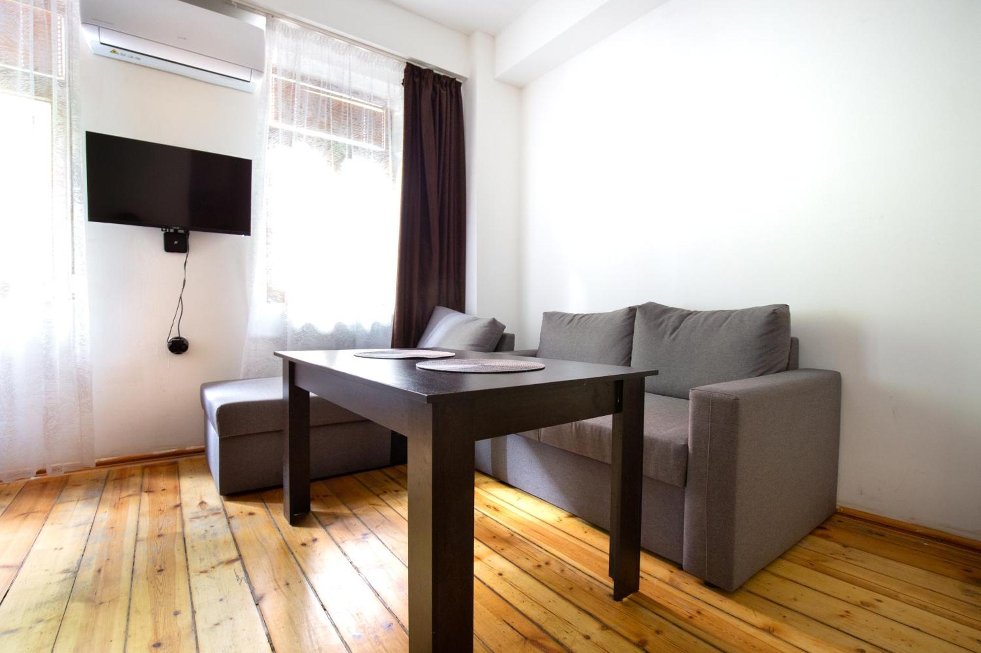En-Suite Rooms: Novа Guesthouse In Sofia Center 외부 사진